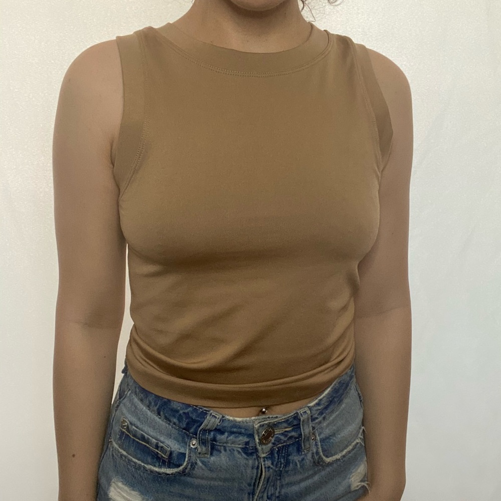 *BUY 1, GET 1 FREE* Smoothing Tank Top